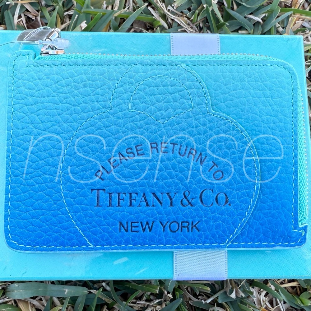 Tiffany & Co. Return to Tiffany Cardholder